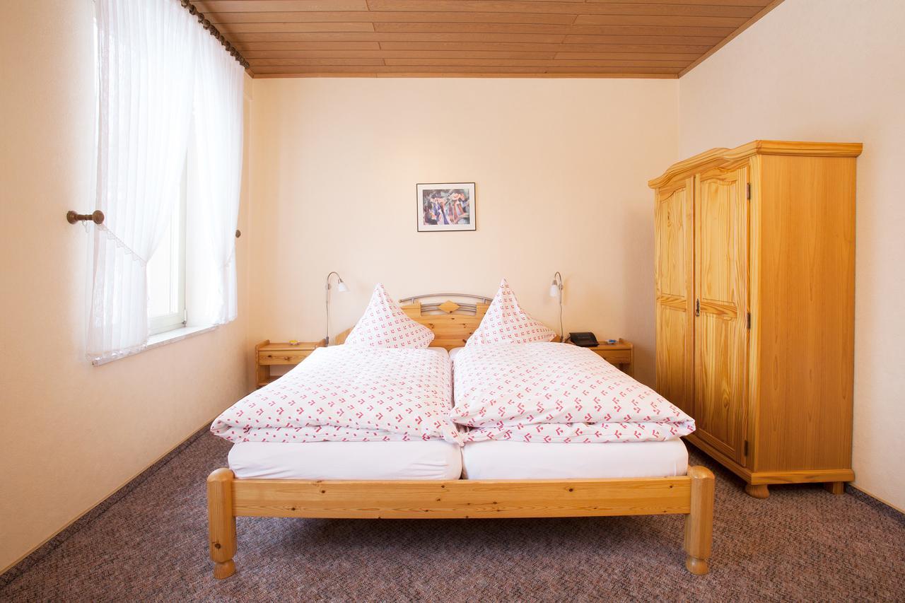 Gasthaus Zur Linde Braunweiler ภายนอก รูปภาพ