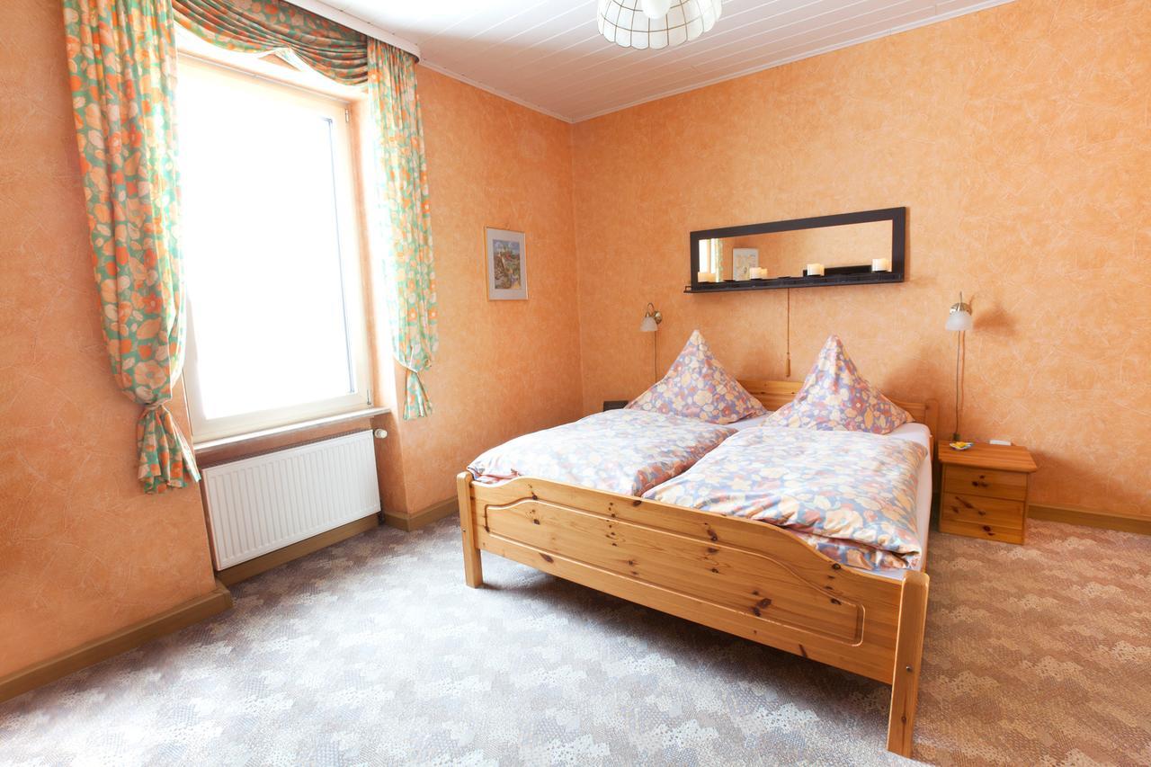 Gasthaus Zur Linde Braunweiler ภายนอก รูปภาพ